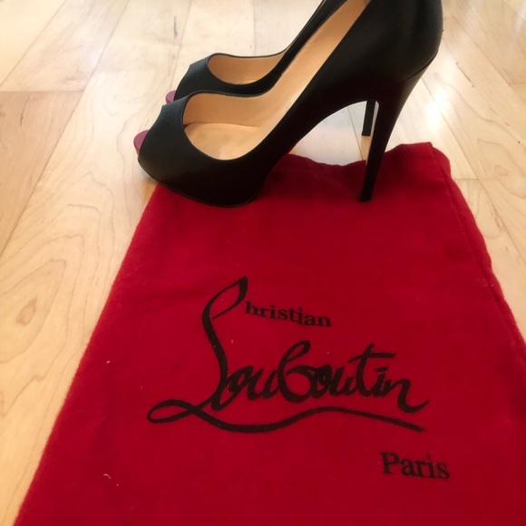 Black peeptoe Christian Louboutin pumps - Picture 2 of 4